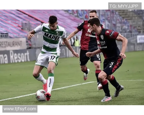 卡利亚里主场迎战AC米兰保级之战与争冠雄心的激烈碰撞